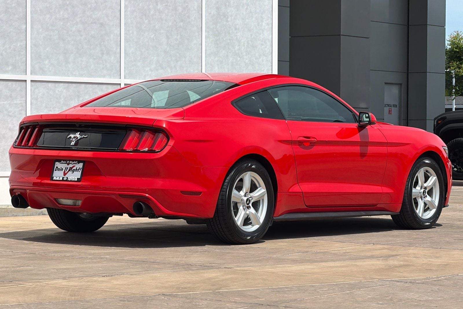 2017 Ford Mustang V6