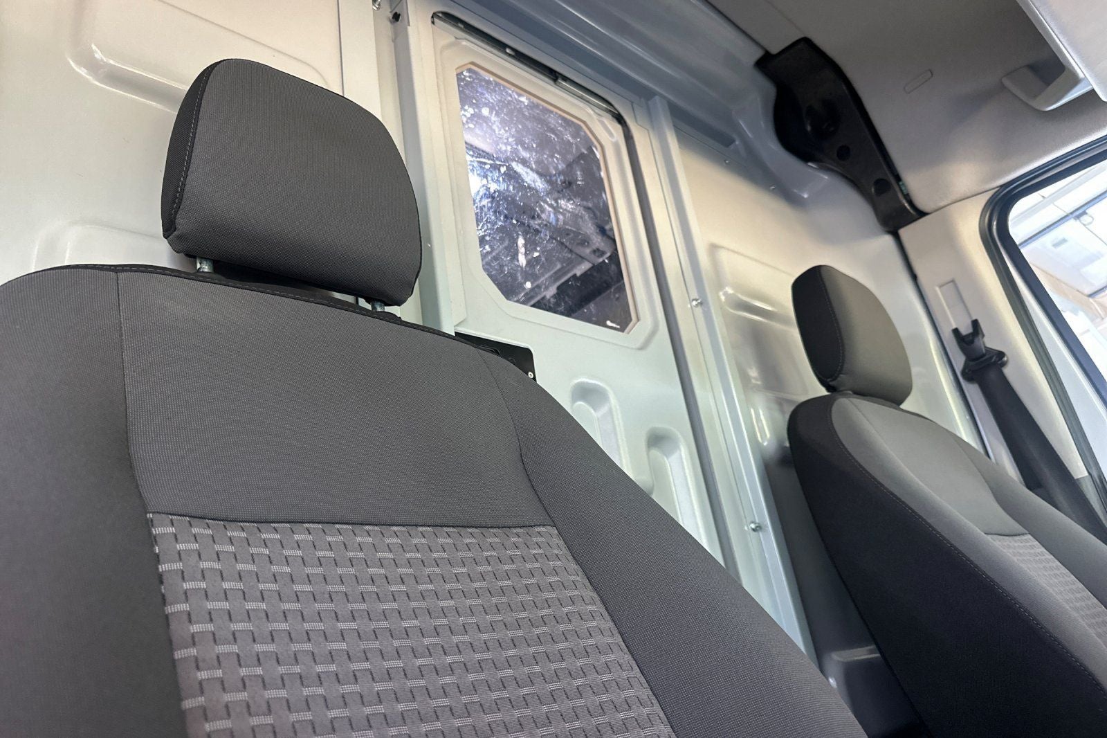 2022 Ford E-Transit-350 Base