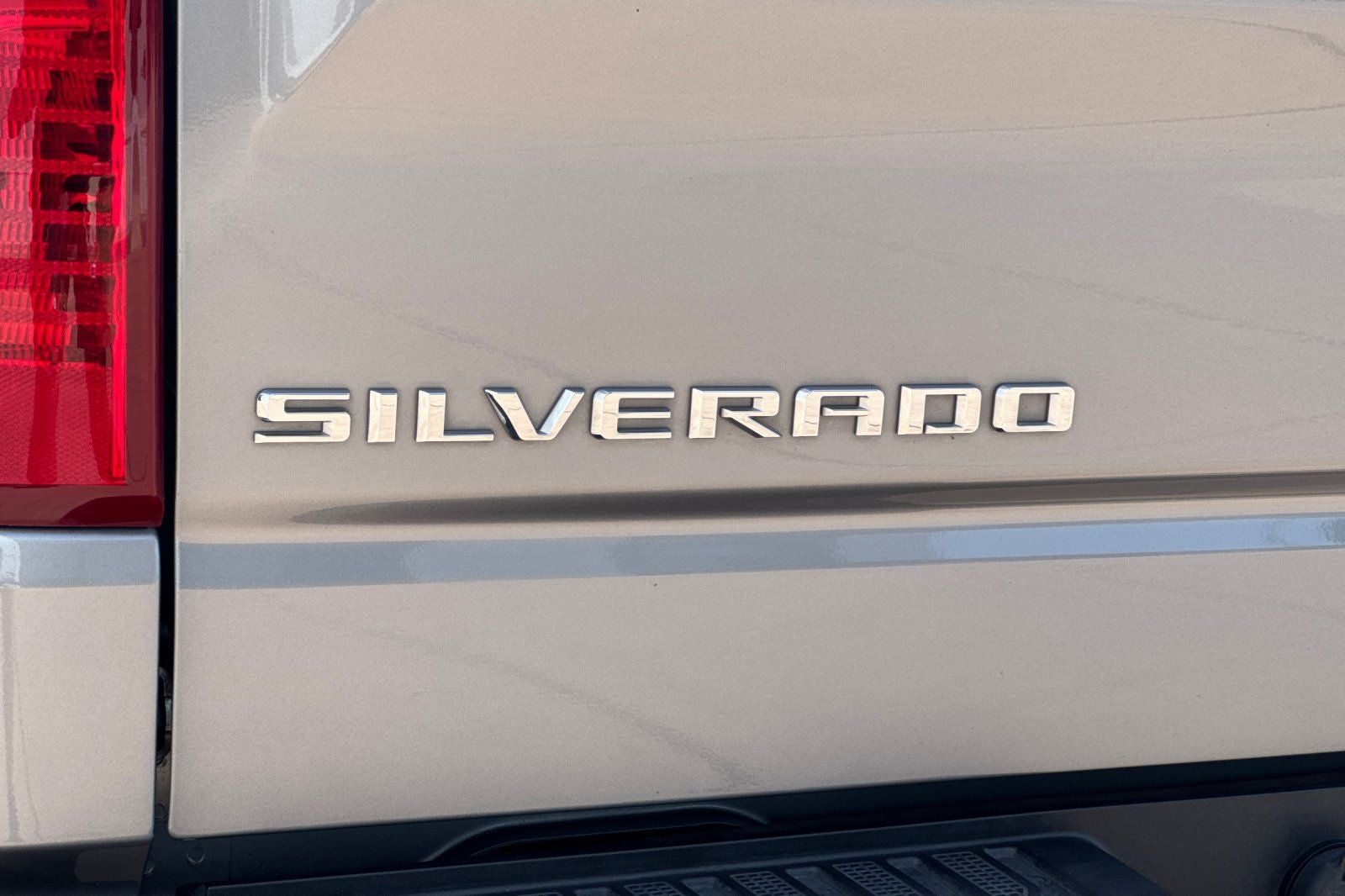 2023 Chevrolet Silverado 1500 LT LT1