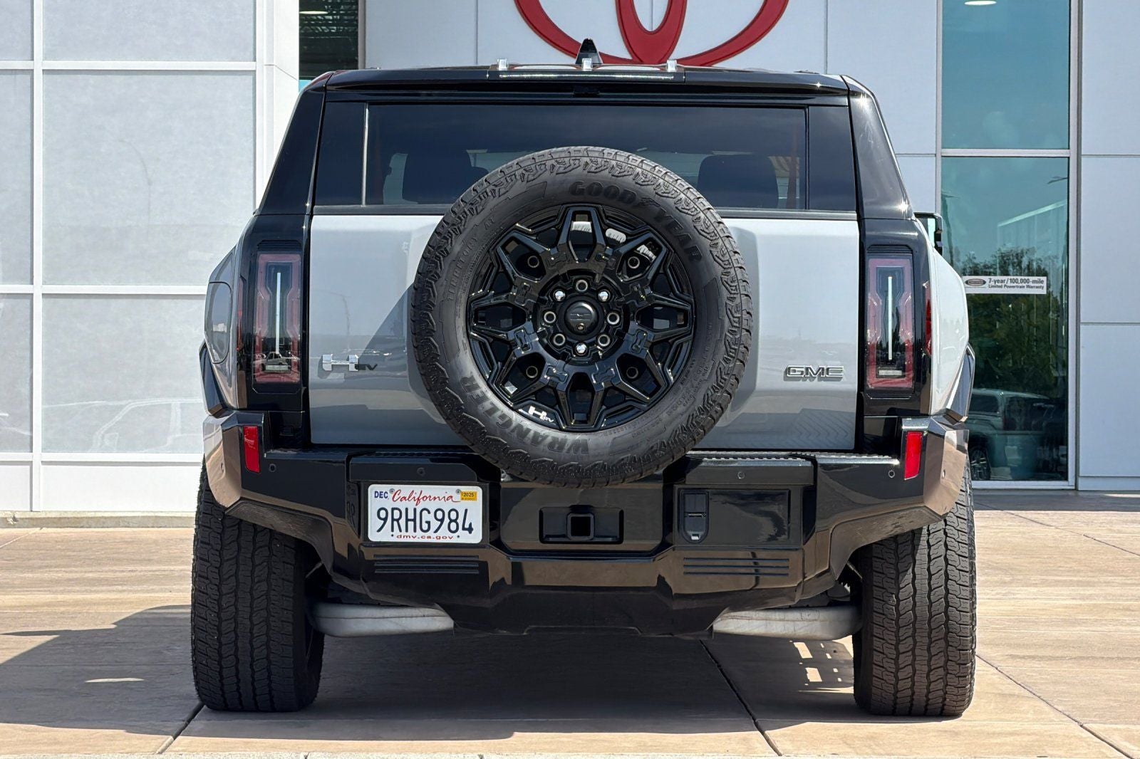 2025 GMC Hummer EV SUV 2X