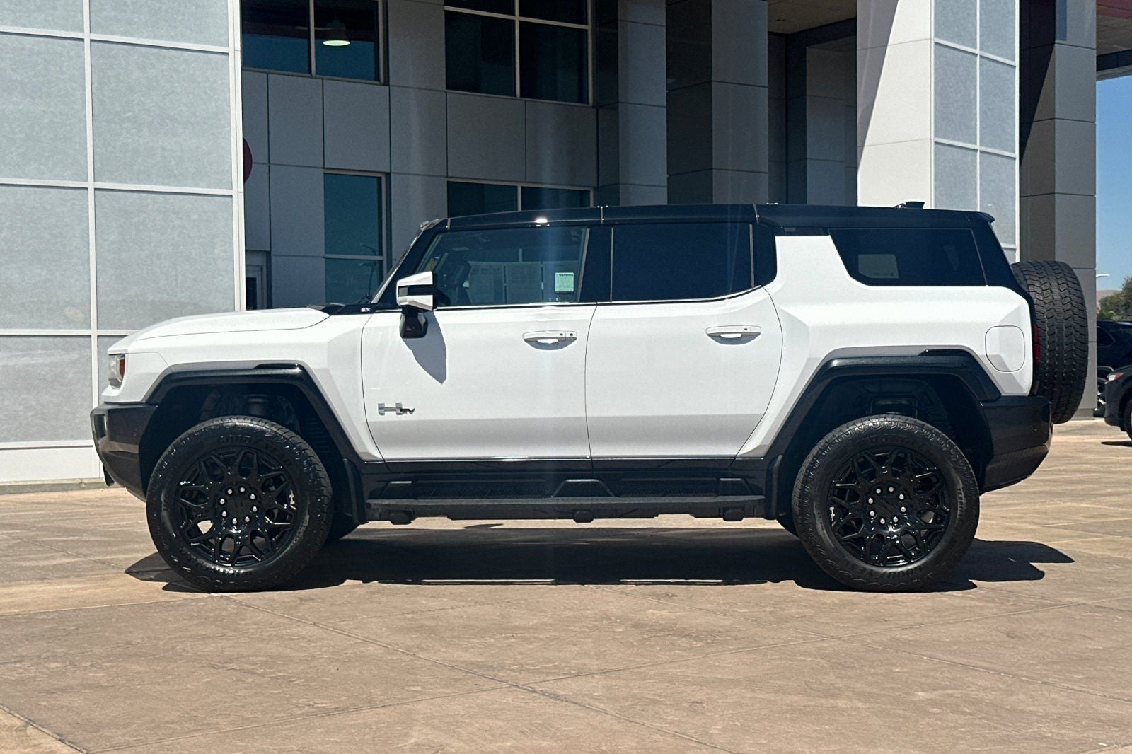 2025 GMC Hummer EV SUV 2X