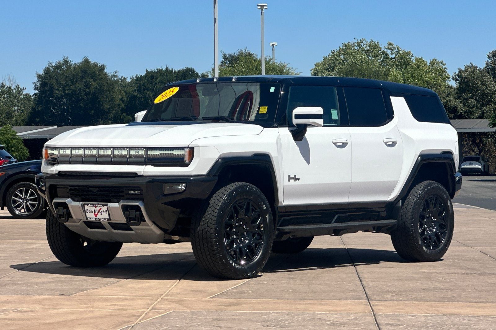 2025 GMC Hummer EV SUV 2X