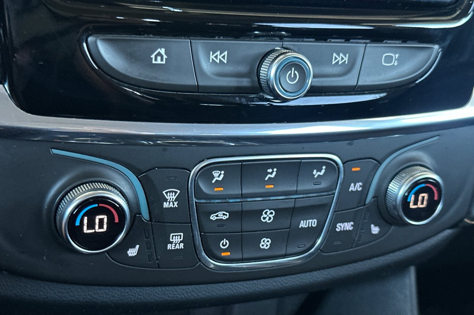 2019 Chevrolet Traverse LT Cloth w/1LT