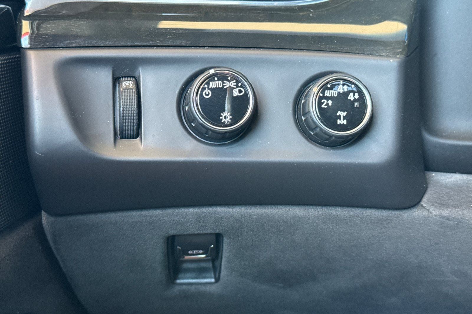 2016 Cadillac Escalade Platinum Edition