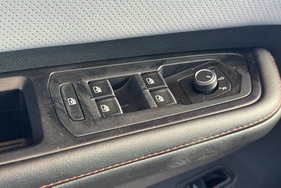 2024 Volkswagen Atlas 2.0T Peak Edition SEL
