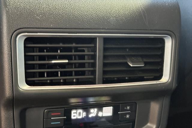 2024 Volkswagen Atlas 2.0T Peak Edition SEL