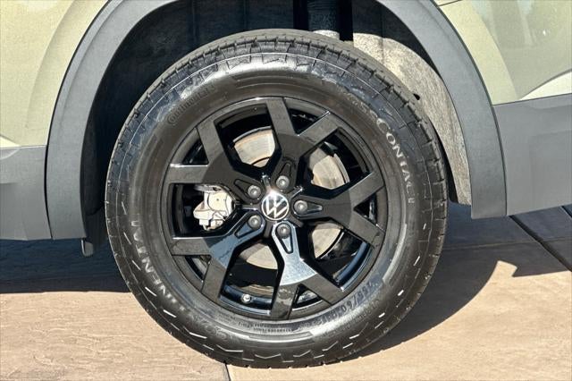 2024 Volkswagen Atlas 2.0T Peak Edition SEL