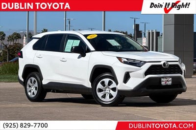 2025 Toyota RAV4 LE