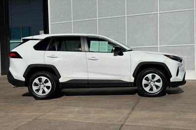 2024 Toyota RAV4 LE
