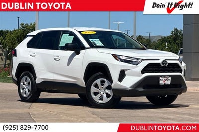 2025 Toyota RAV4 LE