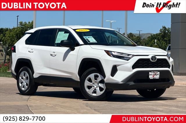 2025 Toyota RAV4 LE
