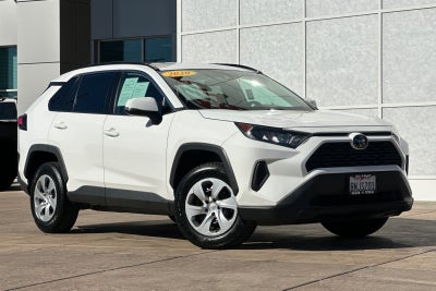 2020 Toyota RAV4 LE