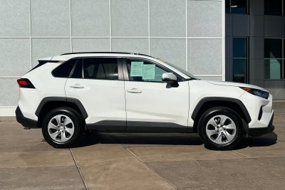 2020 Toyota RAV4 LE