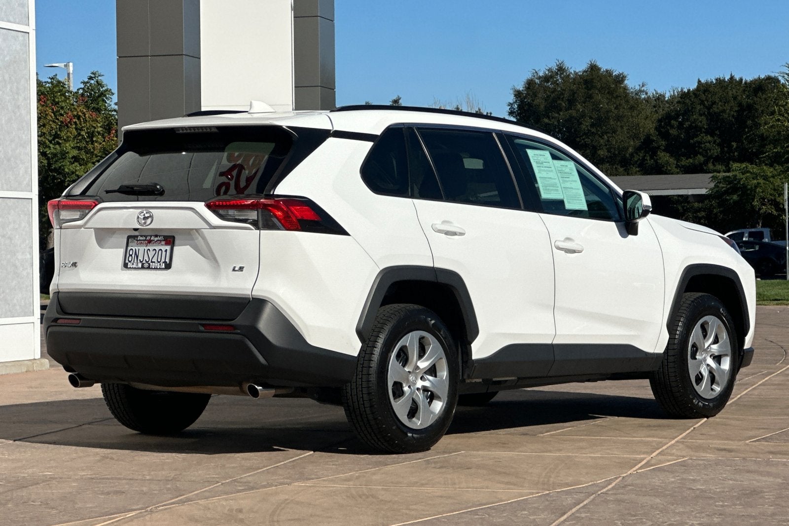 2020 Toyota RAV4 LE