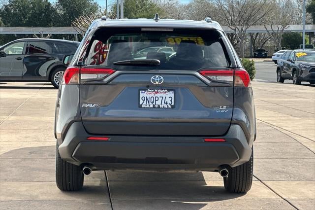 2025 Toyota RAV4 Hybrid LE