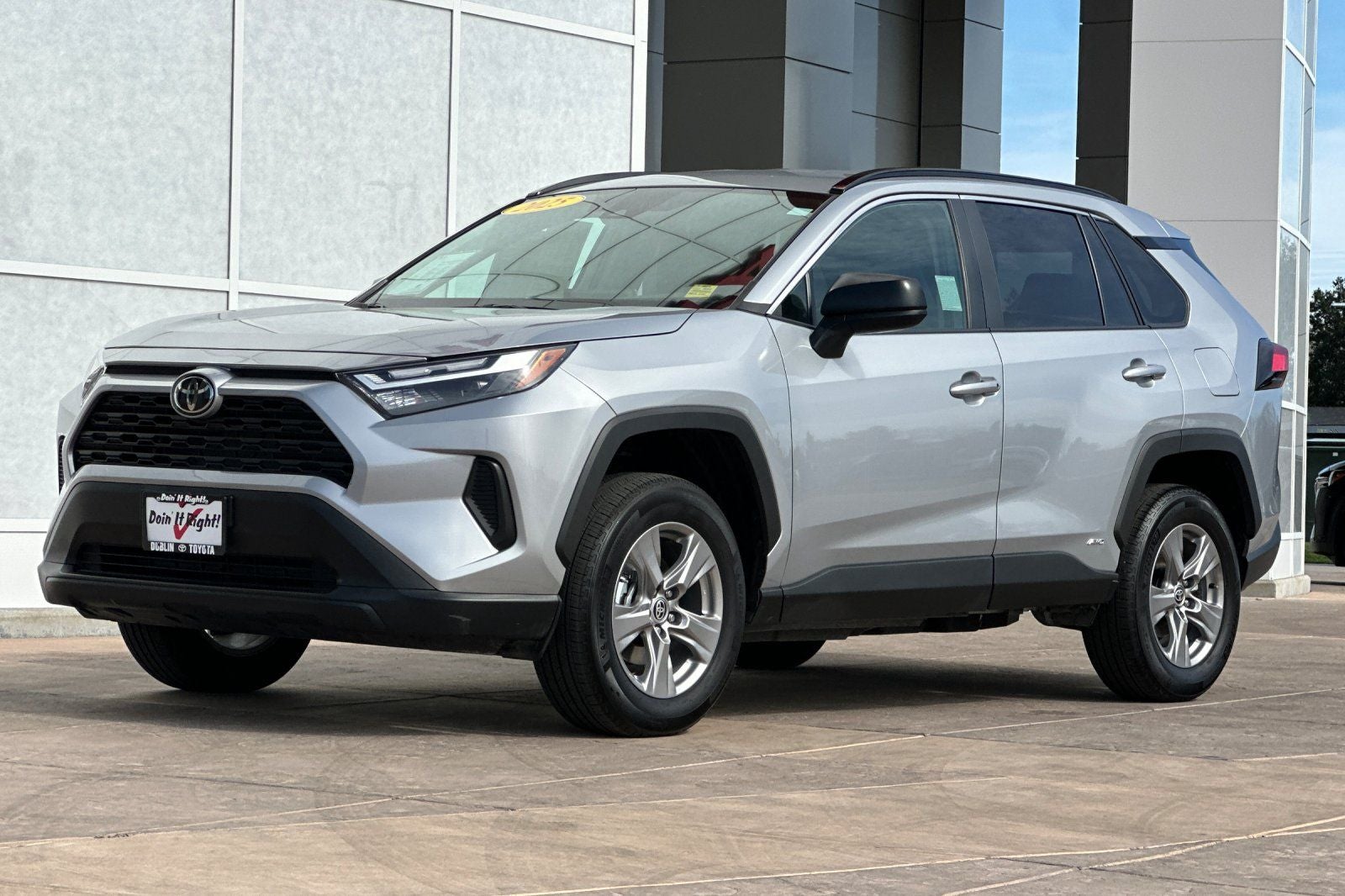 2025 Toyota RAV4 Hybrid LE