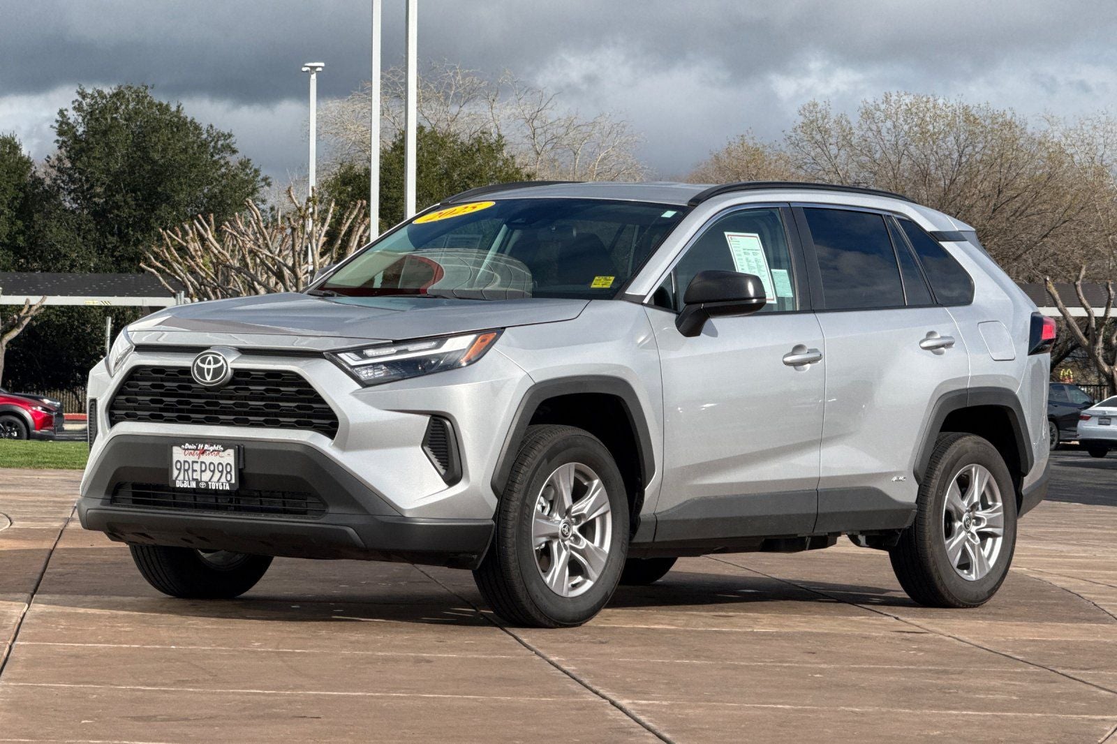 2025 Toyota RAV4 Hybrid LE