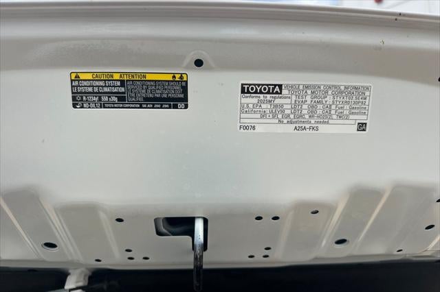 2025 Toyota RAV4 XLE