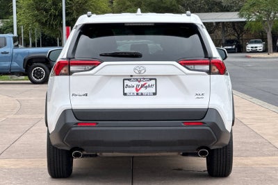 2025 Toyota RAV4 XLE