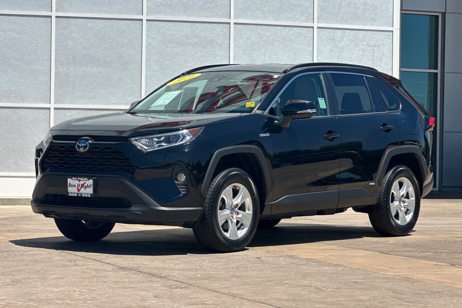 2021 Toyota RAV4 Hybrid XLE