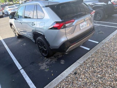 2022 Toyota RAV4 Hybrid SE