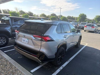 2022 Toyota RAV4 Hybrid SE