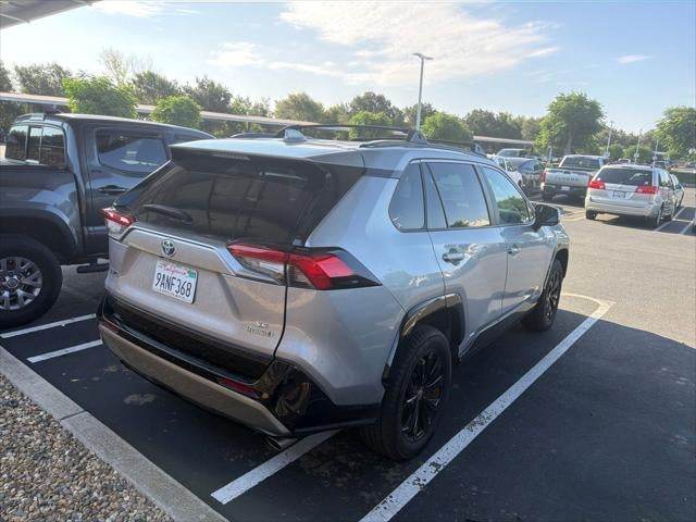 2022 Toyota RAV4 Hybrid SE