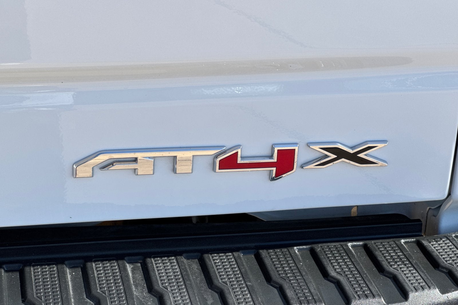 2024 GMC Sierra 1500 AT4X