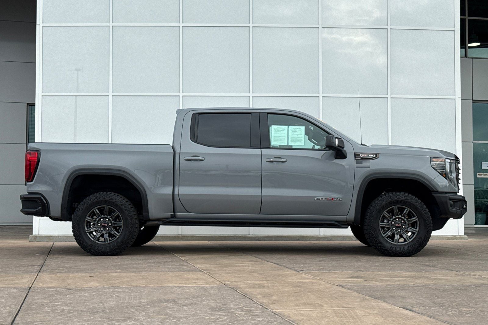 2024 GMC Sierra 1500 AT4X