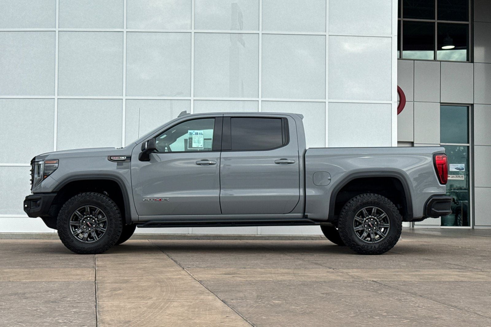 2024 GMC Sierra 1500 AT4X