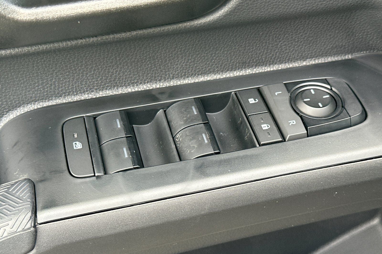 2026 Toyota Tacoma SR5 V6