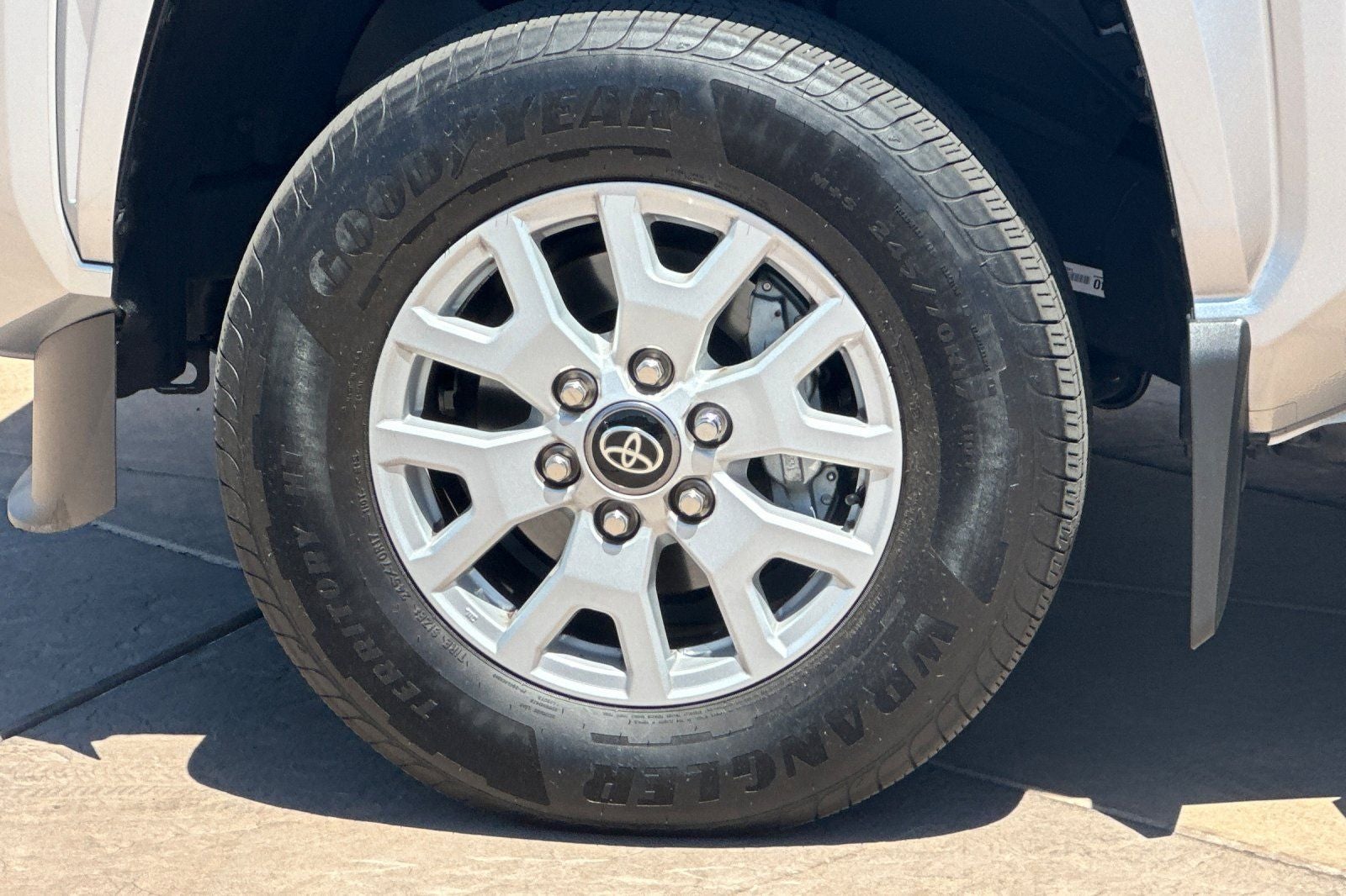 2025 Toyota Tacoma SR5