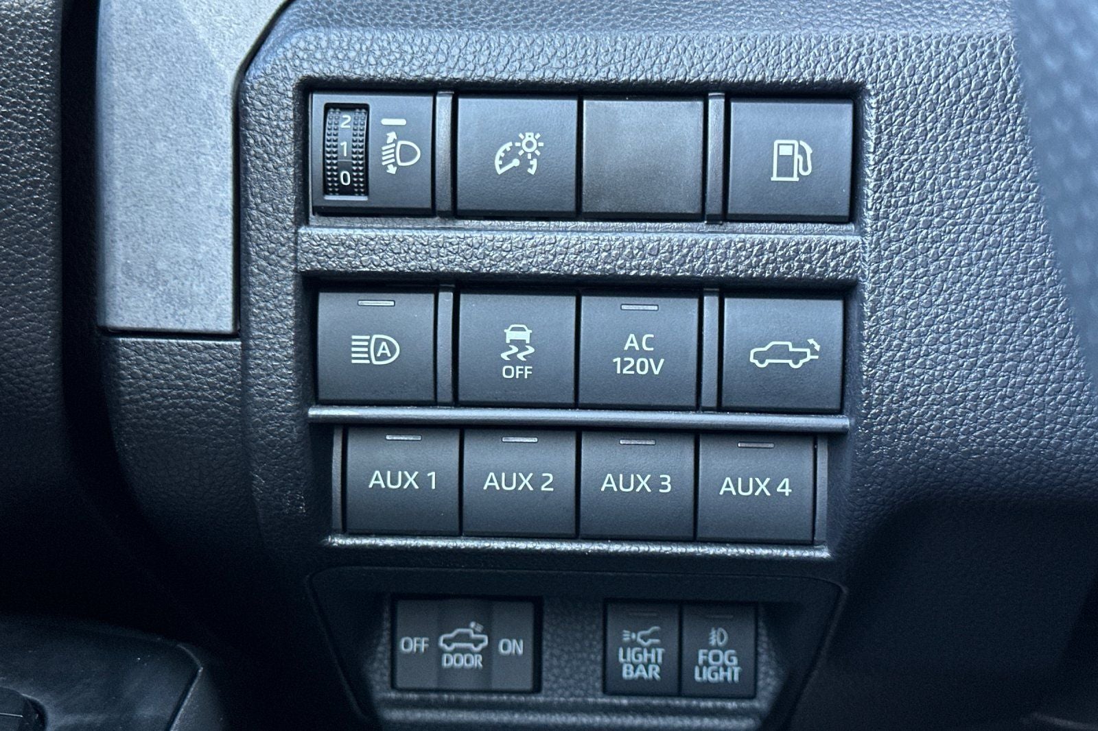 2025 Toyota Tacoma Hybrid Trailhunter