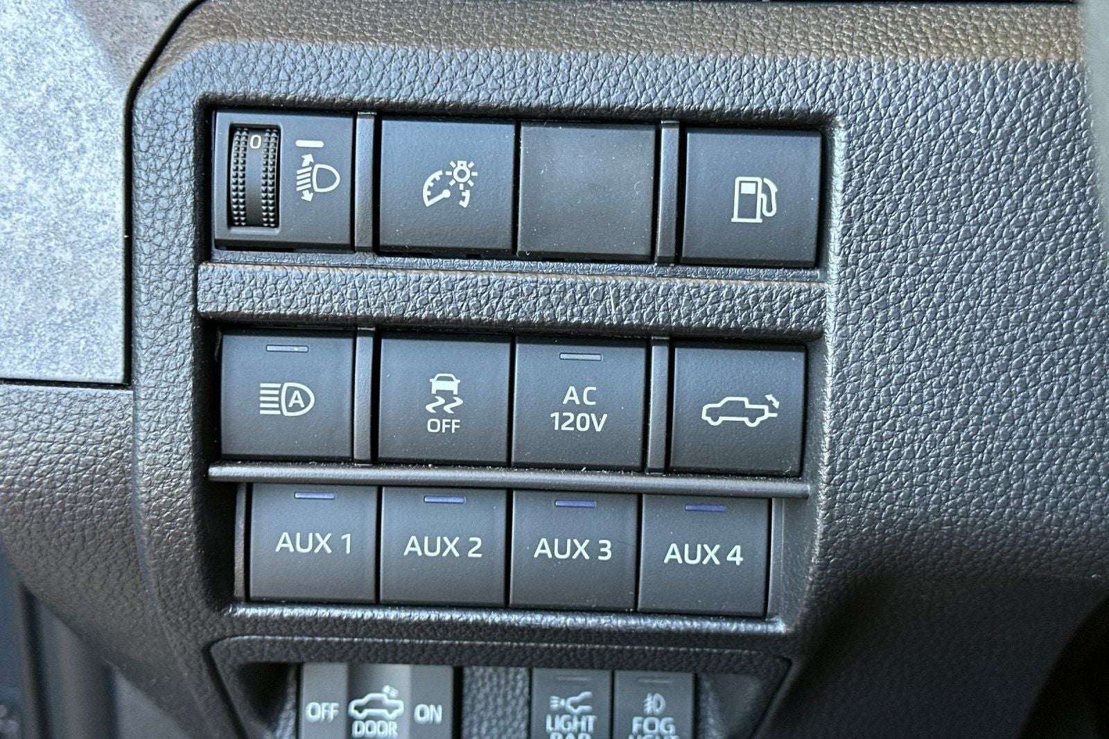 2026 Toyota Tacoma Hybrid Trailhunter