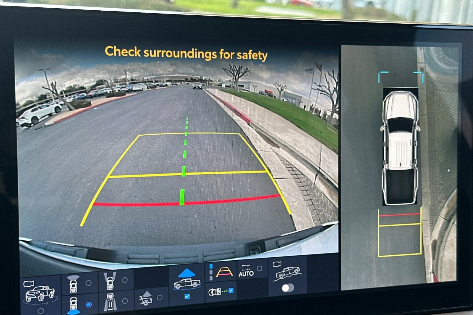 2024 Toyota Tacoma Hybrid TRD Off Road