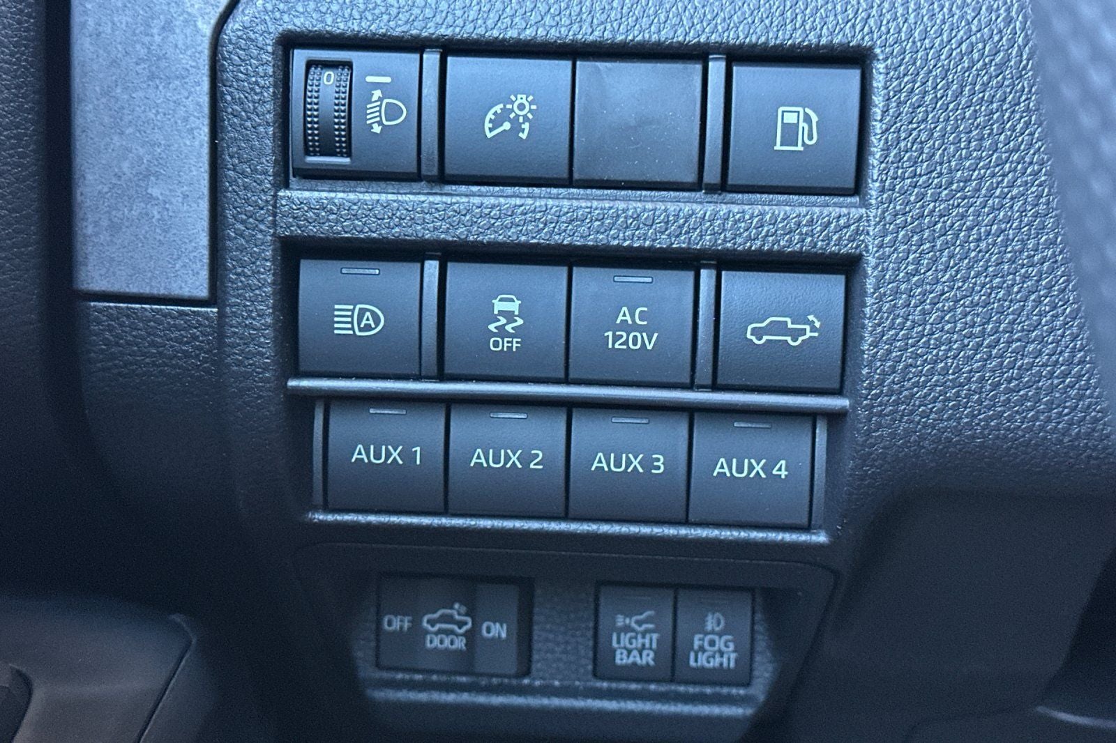 2026 Toyota Tacoma Hybrid Trailhunter