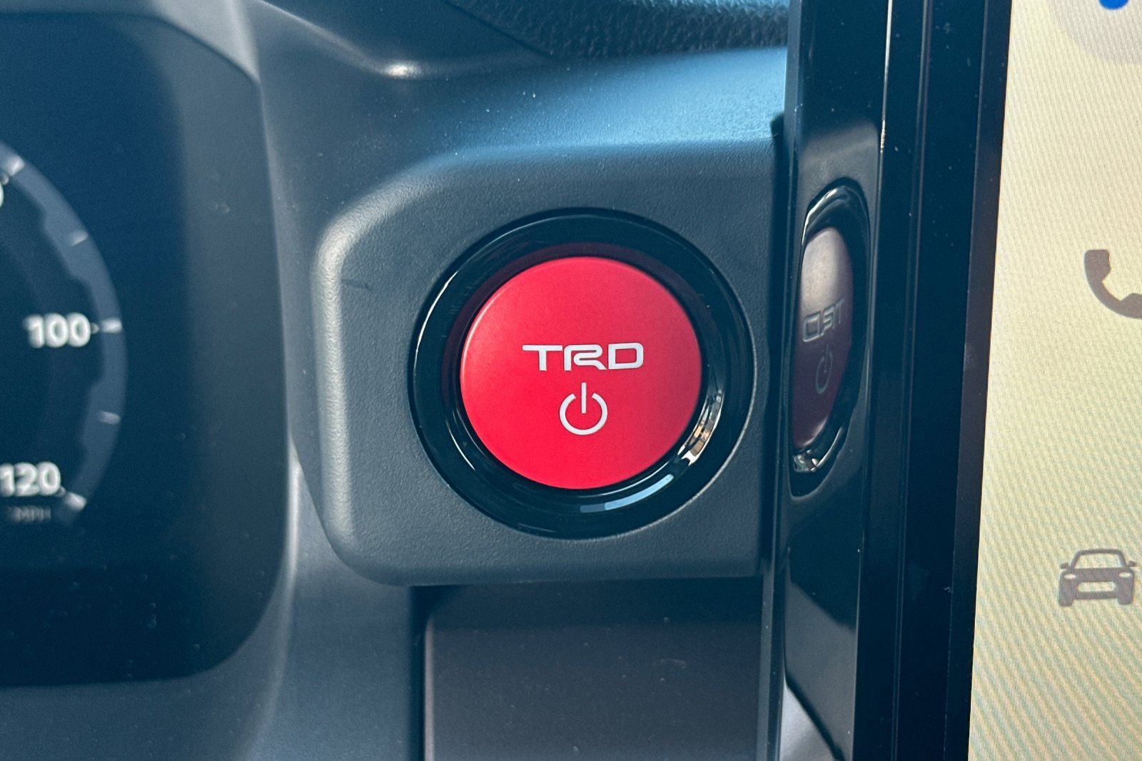 2025 Toyota Tacoma Hybrid TRD Off Road