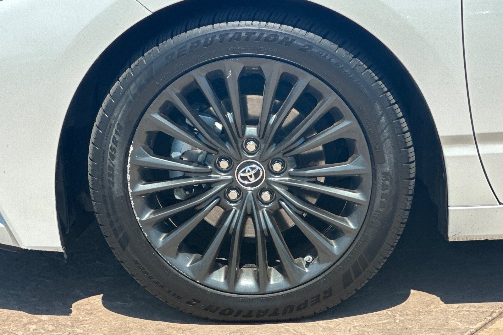 2019 Toyota Avalon Hybrid XSE