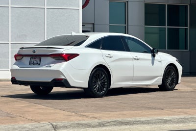 2019 Toyota Avalon Hybrid XSE