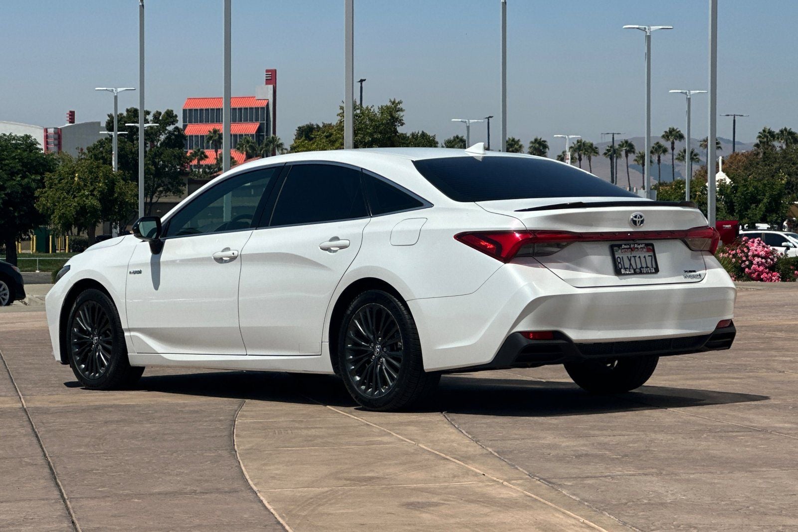 2019 Toyota Avalon Hybrid XSE
