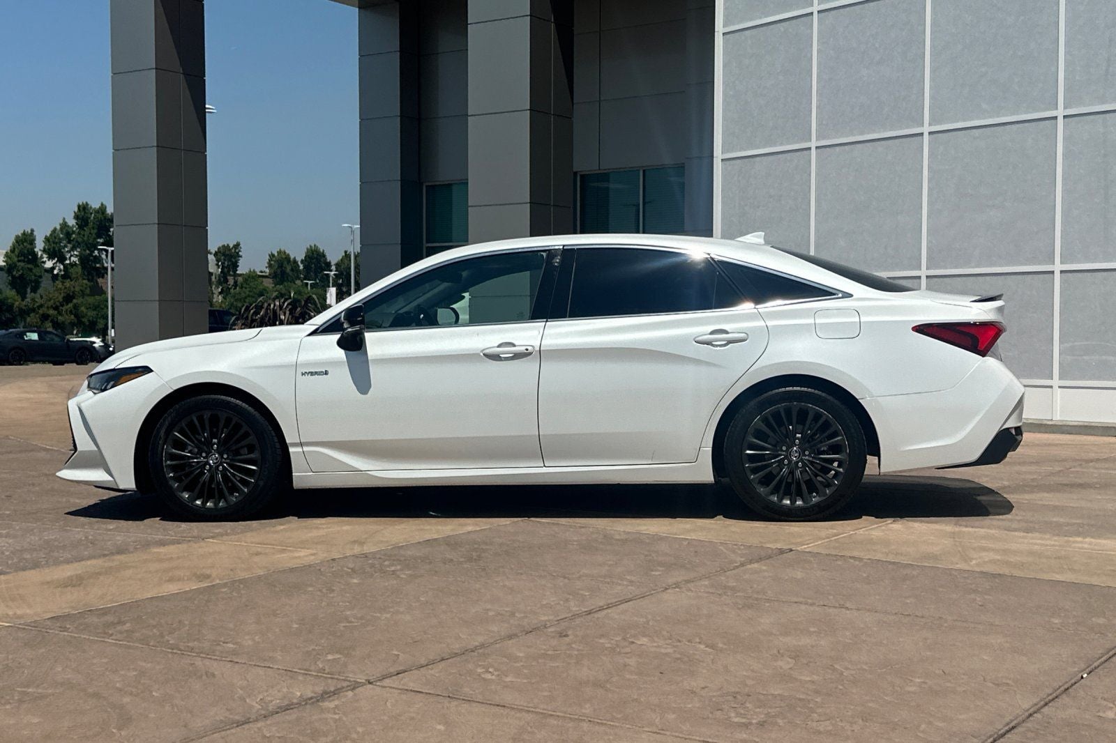 2019 Toyota Avalon Hybrid XSE