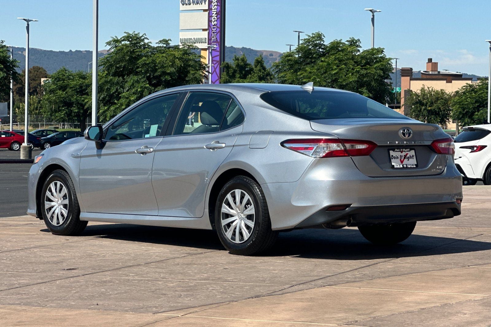 2019 Toyota Camry Hybrid LE