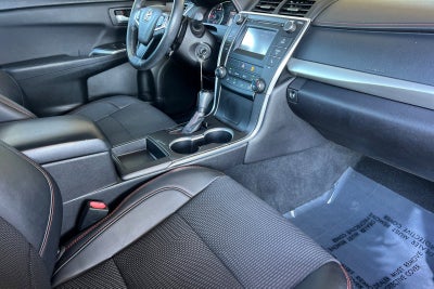2016 Toyota Camry SE