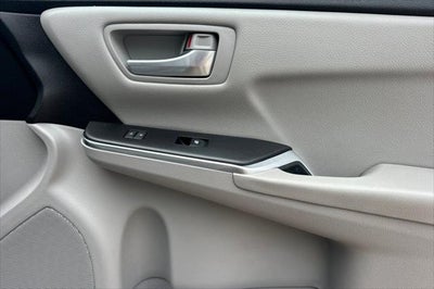 2017 Toyota Camry LE