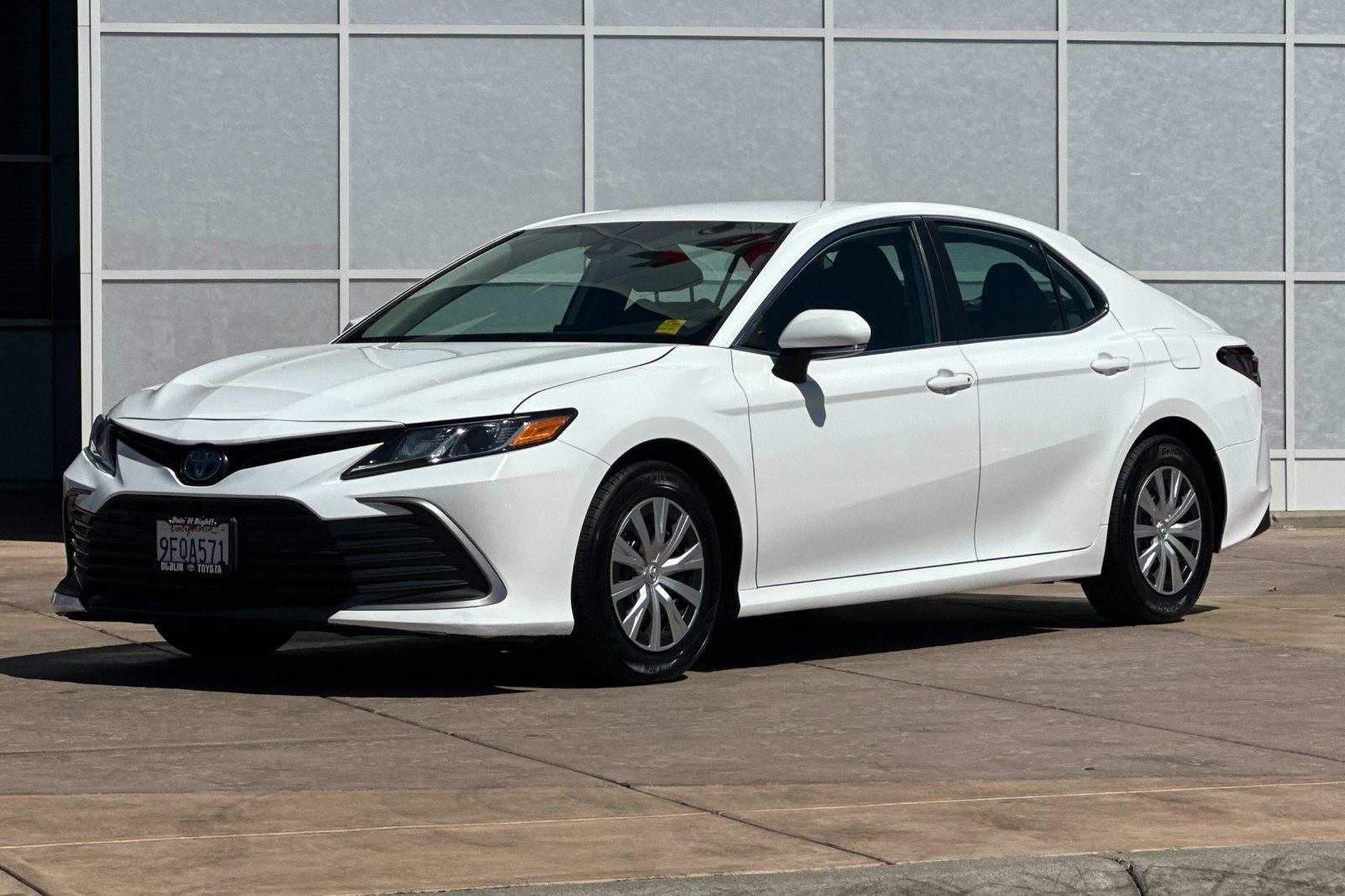 2023 Toyota Camry Hybrid LE