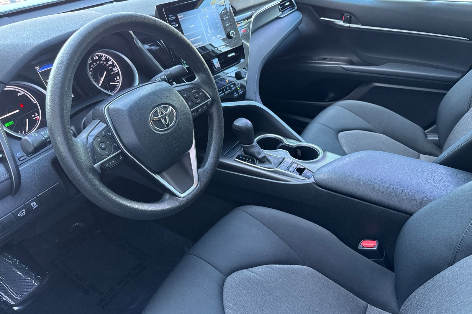 2022 Toyota Camry Hybrid LE