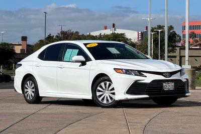 2022 Toyota Camry Hybrid LE