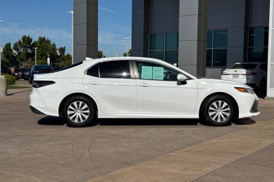 2022 Toyota Camry Hybrid LE