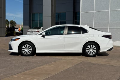 2022 Toyota Camry Hybrid LE