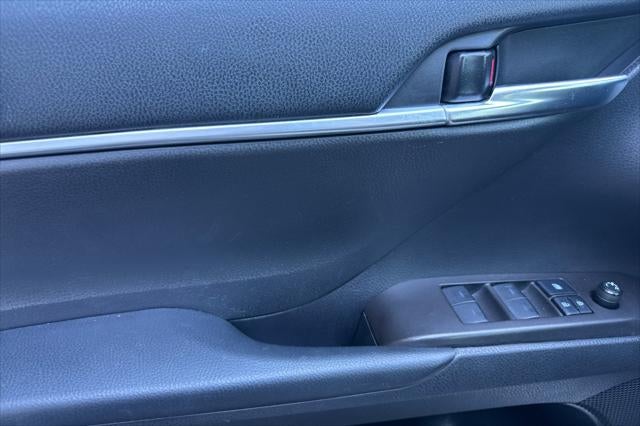 2022 Toyota Camry Hybrid LE